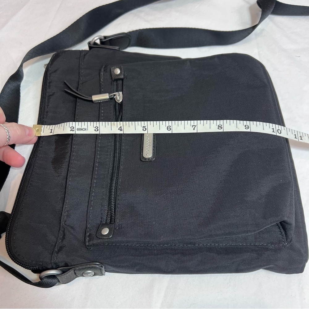 Baggallini medium black crossbody travel packable purse - Picture 9 of 9
